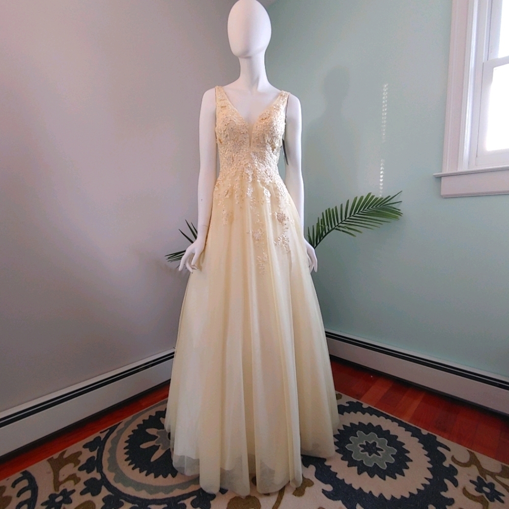 XScape New Women's Ball Gown - Picture 2 of 6